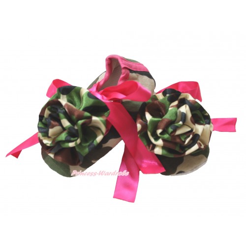 Camouflage Shoes with Hot Pink Ribbon Crib Shoes With Camouflage Rosettes S637